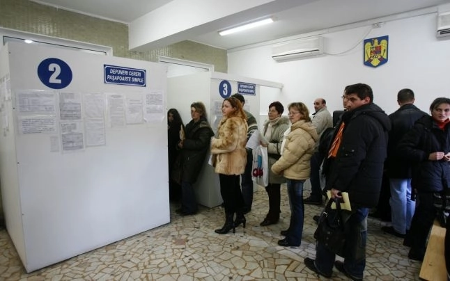 peste-2500-de-brasoveni-au-obtinut-pasapoarte-in-luna-aprilie