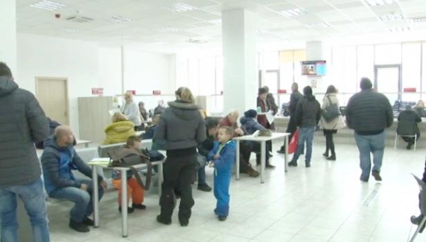 reprezentantii-directiei-fiscale-prelungesc-programul-casieriilor-pentru-plata-taxelor-si-impozitelor-locale