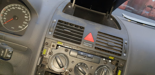Cimetière Auto