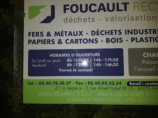 Foucault Recyclage: déchets métaux ,ferrailles, industriels , informatiques