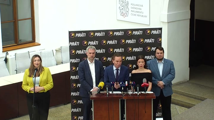 Screenshot — Radek Vondráček, David Pražák, Marie Pošařová, Filip Turek