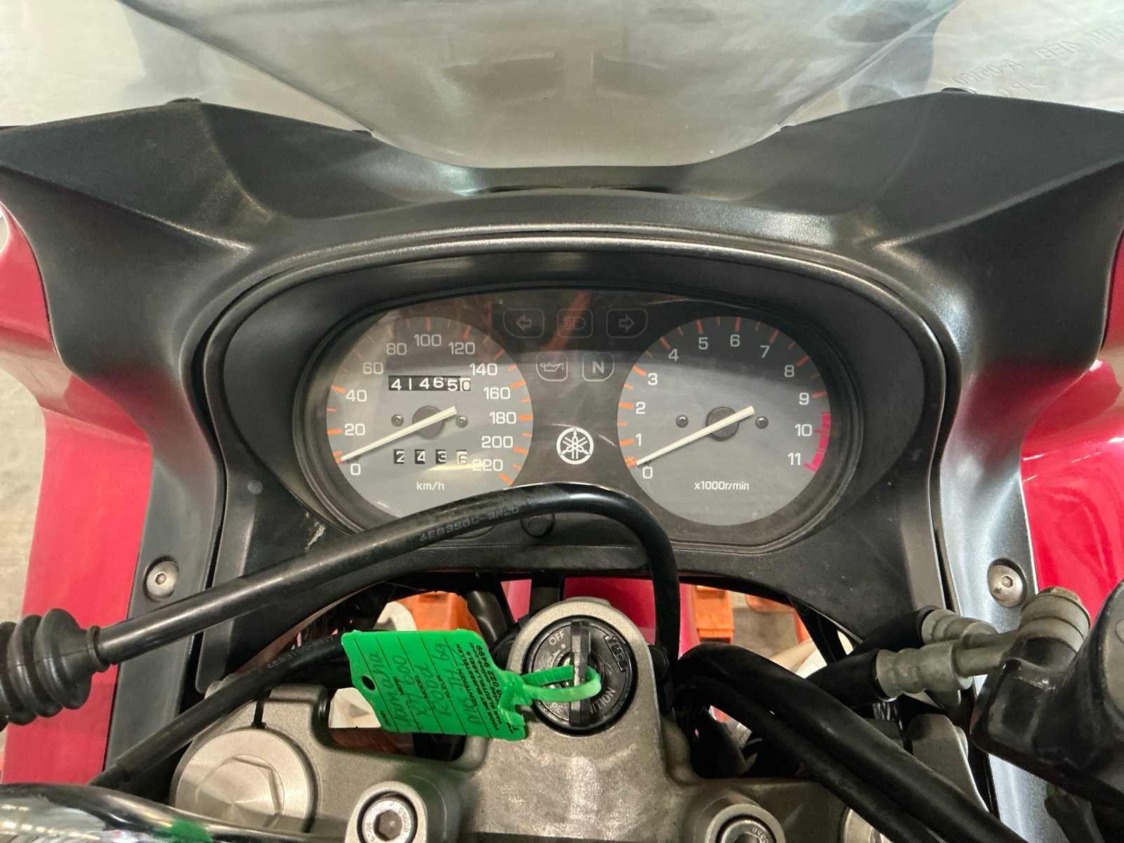 Yamaha Diversion XJ 600 S Tour motorfiets (2000, 45 kW, 599 cc)
