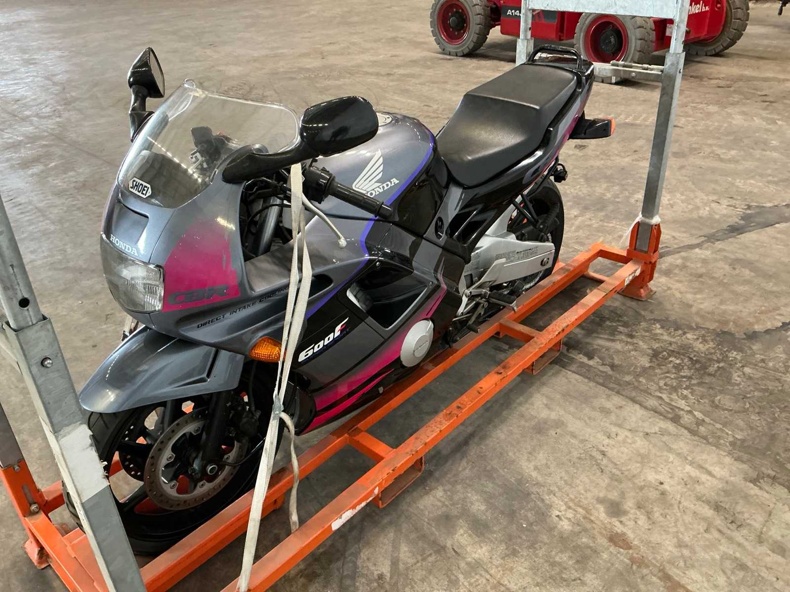 Honda CBR 600F Sport motorfiets (1992, 74 kW, 599 cc)