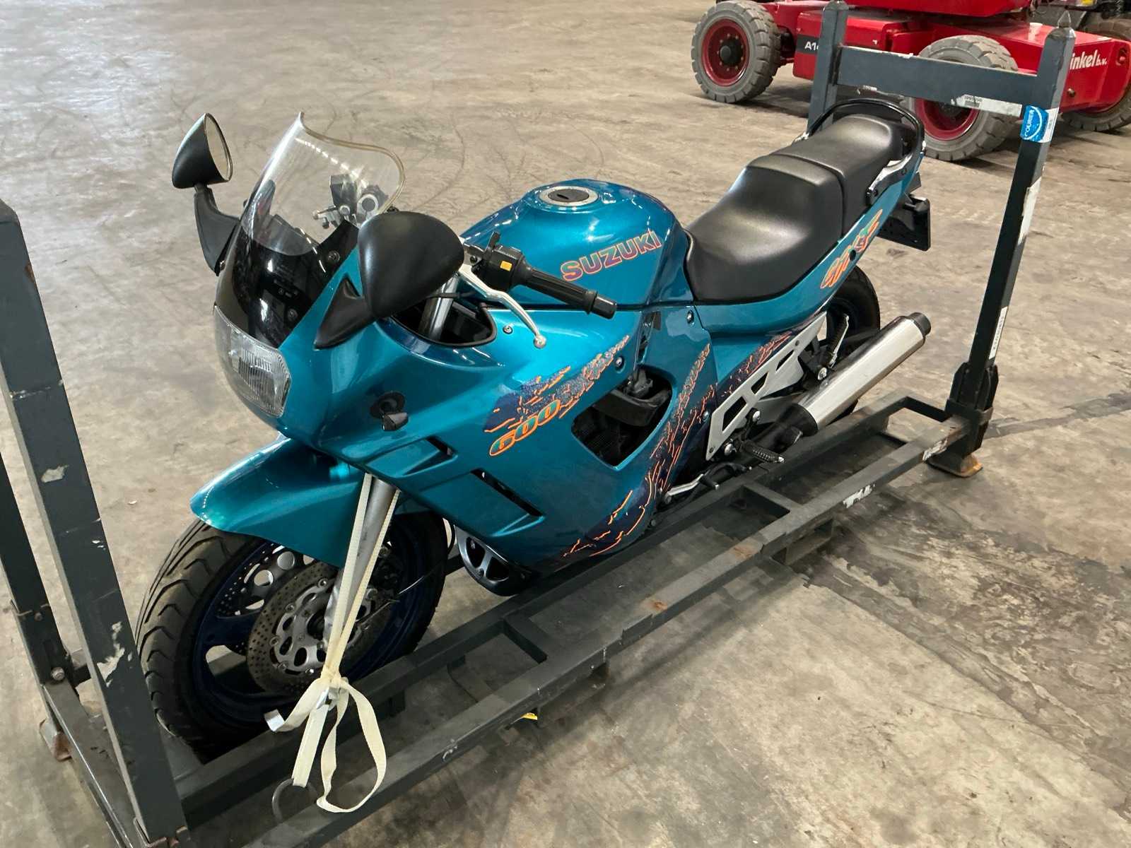 Suzuki GSXF 600 Tour motorfiets 1996, 63 kW, benzine