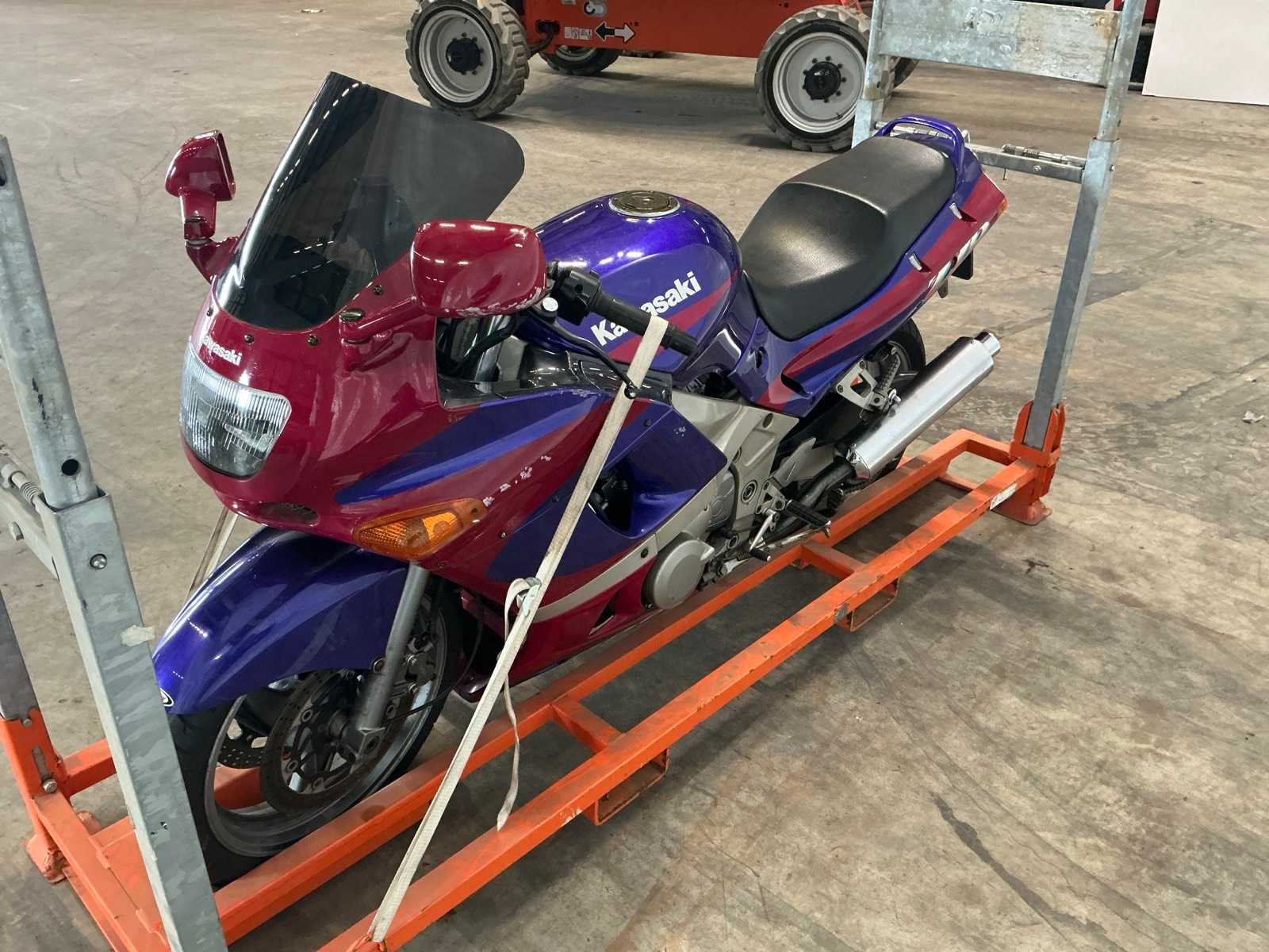 Kawasaki ZZR ZX600E Sport 72 kW motorfiets (1993)