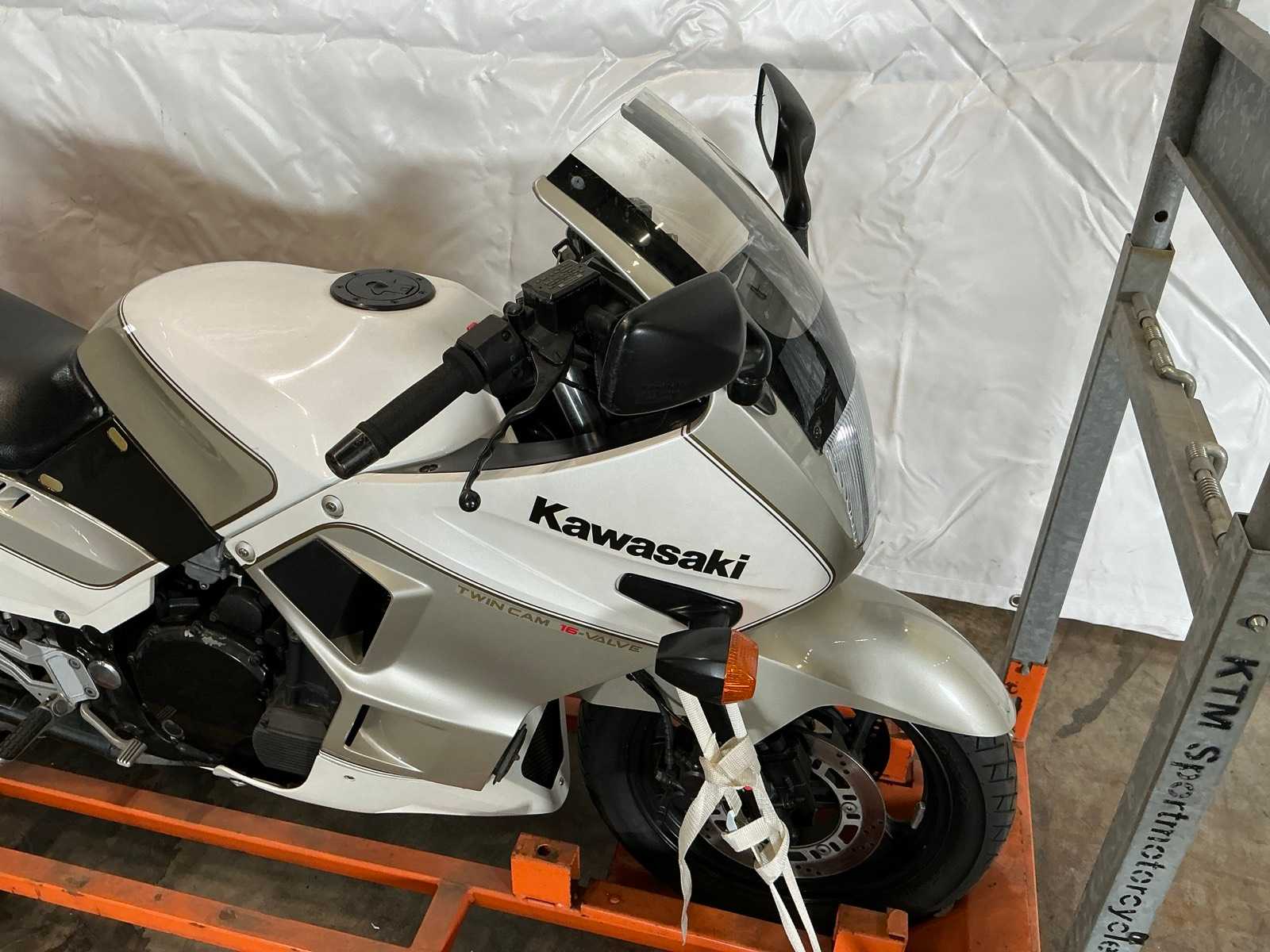 Kawasaki GPX 750 R Sport motorfiets (1989, 78 kW)
