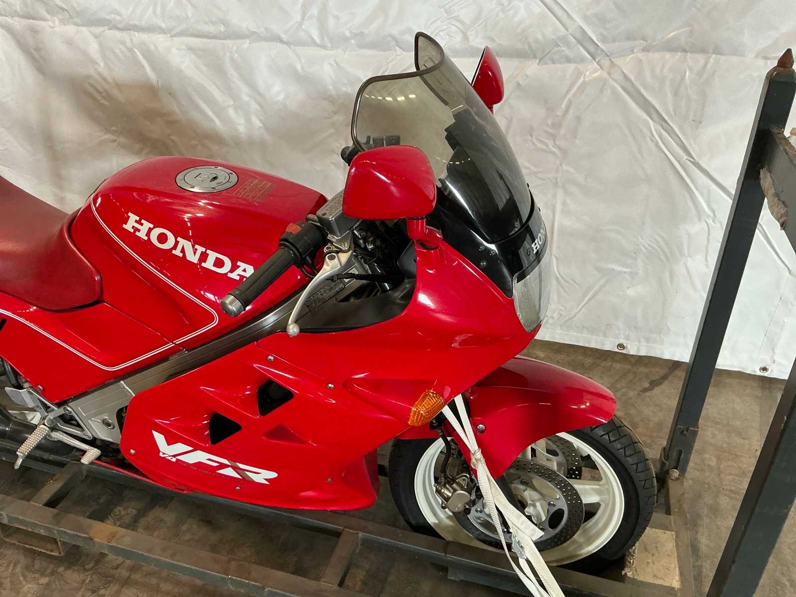 Honda VFR 750F motorfiets uit 1990, 25 kW, 742 cc