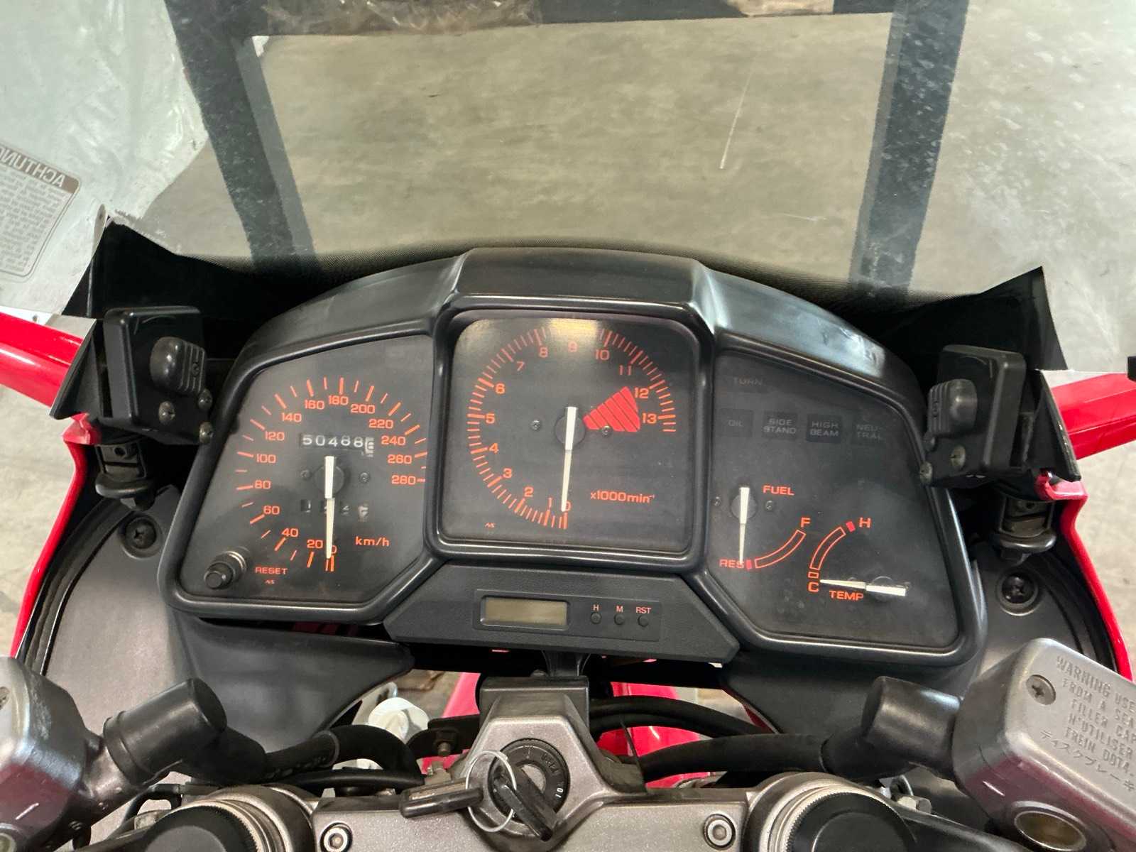 Honda VFR 750F motorfiets uit 1990, 25 kW, 742 cc