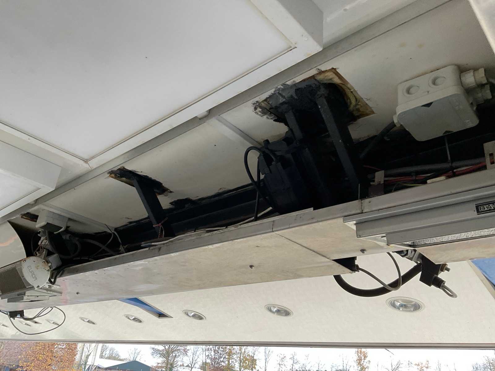 Ruysschaert SR16TP verkoopoplegger (1997) met Scania R400 trekker (2012), complete visverkoopcombinatie