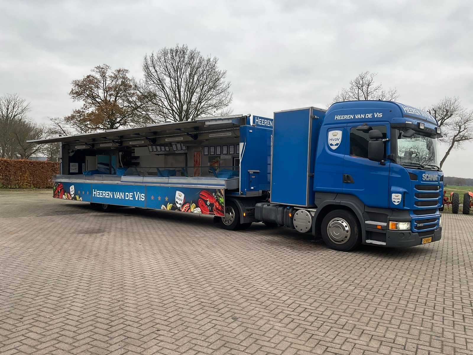 Ruysschaert SR16TP verkoopoplegger (1997) met Scania R400 trekker (2012), complete visverkoopcombinatie