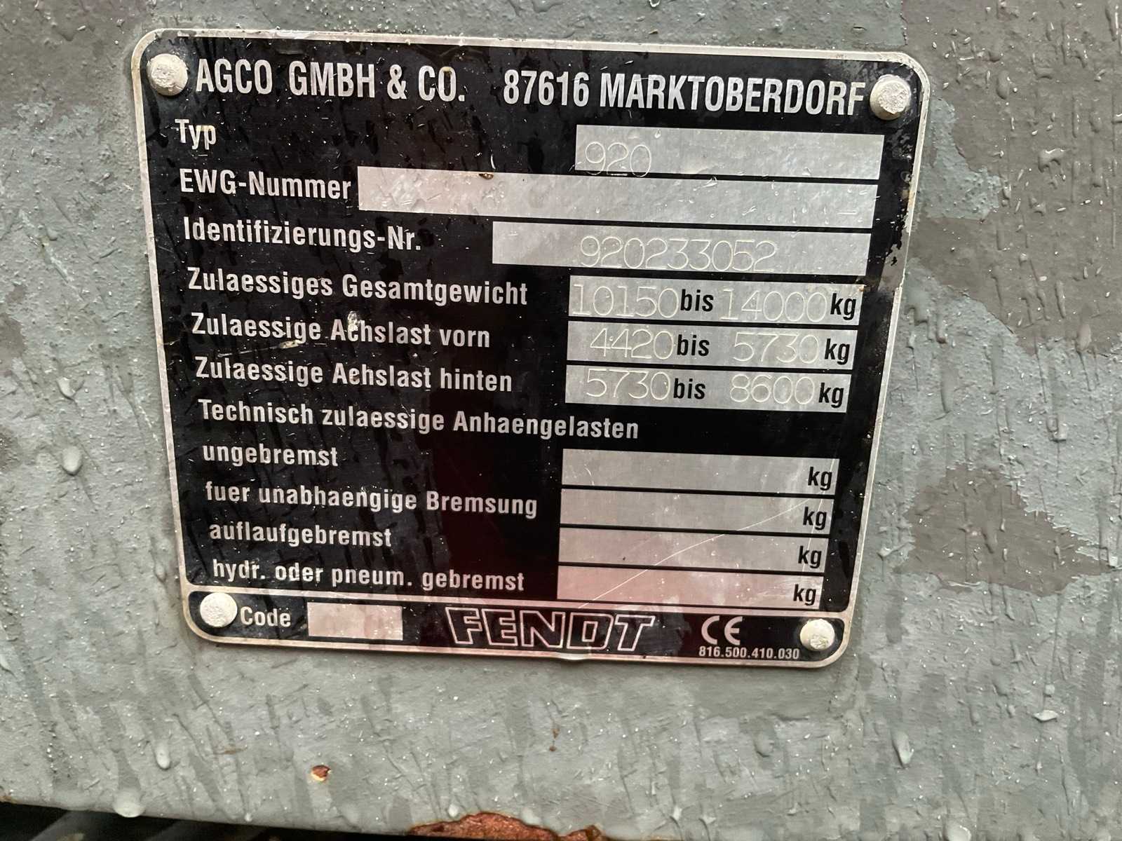 Fendt 920 Vario 4WD landbouwtractor uit 2001 met fronthef, luchtremmen en cabine