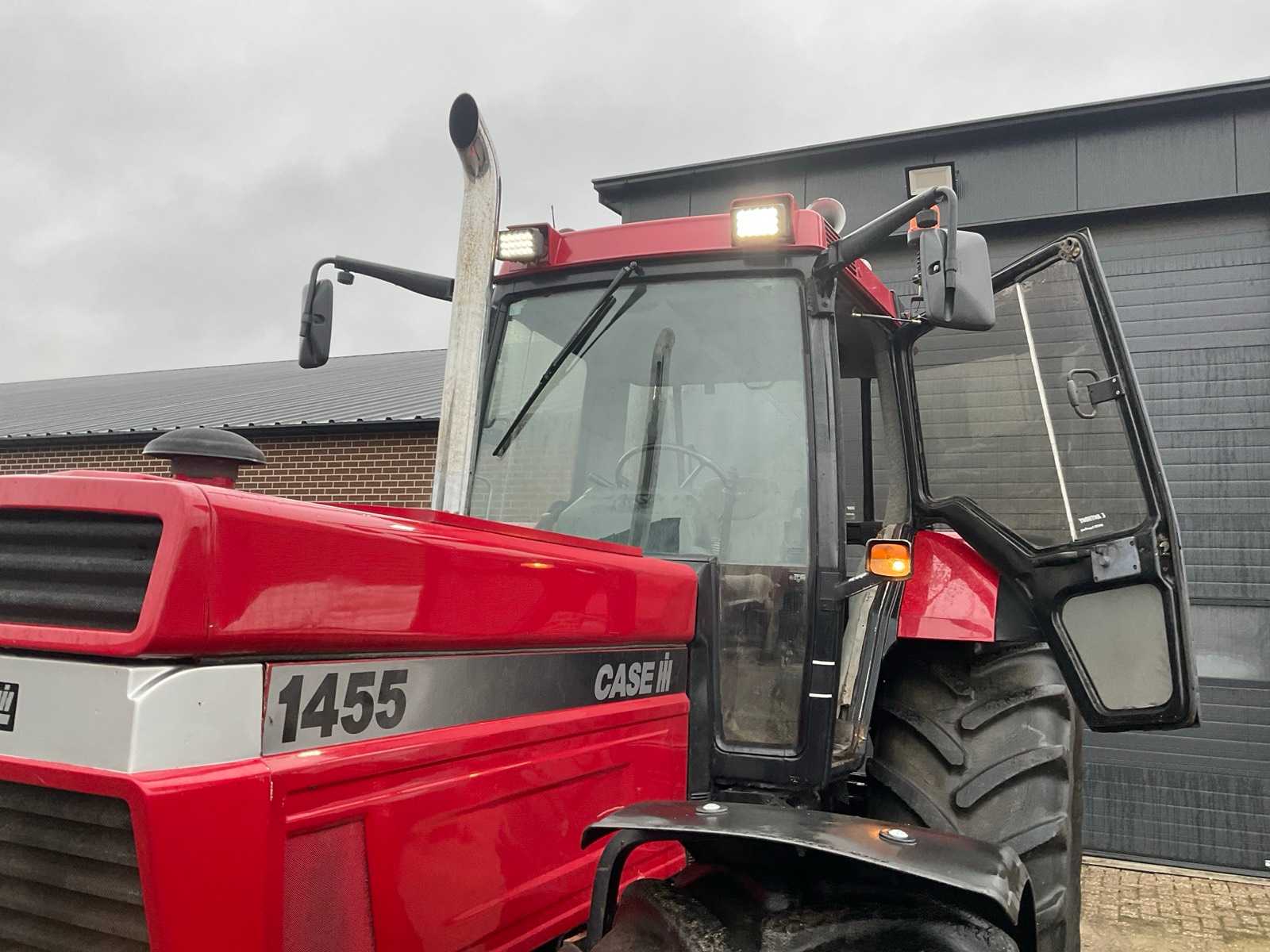 Case IH 1455 XL vierwielaangedreven landbouwtractor met cabine