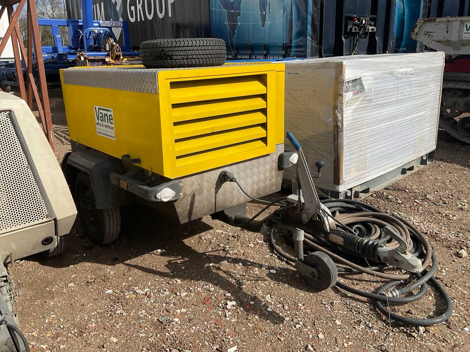 Mobiele luchtcompressor 11 bar inclusief slangen