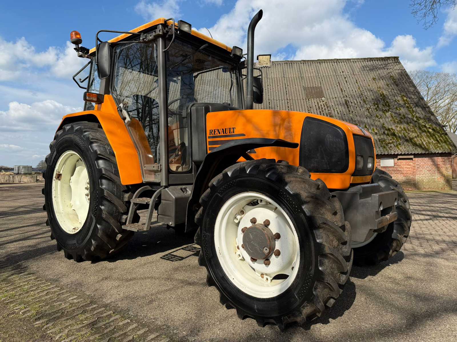 Renault Ceres 340X 4WD landbouwtractor 85 pk (1992)