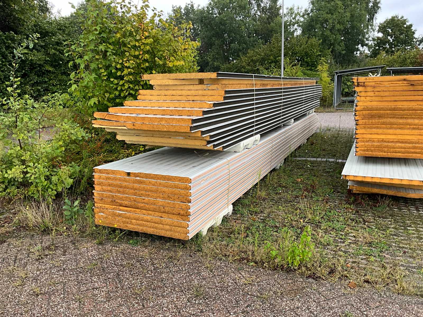 Gedemonteerde kapschuur 20 x 15 m met nieuwe Falk dakplaten