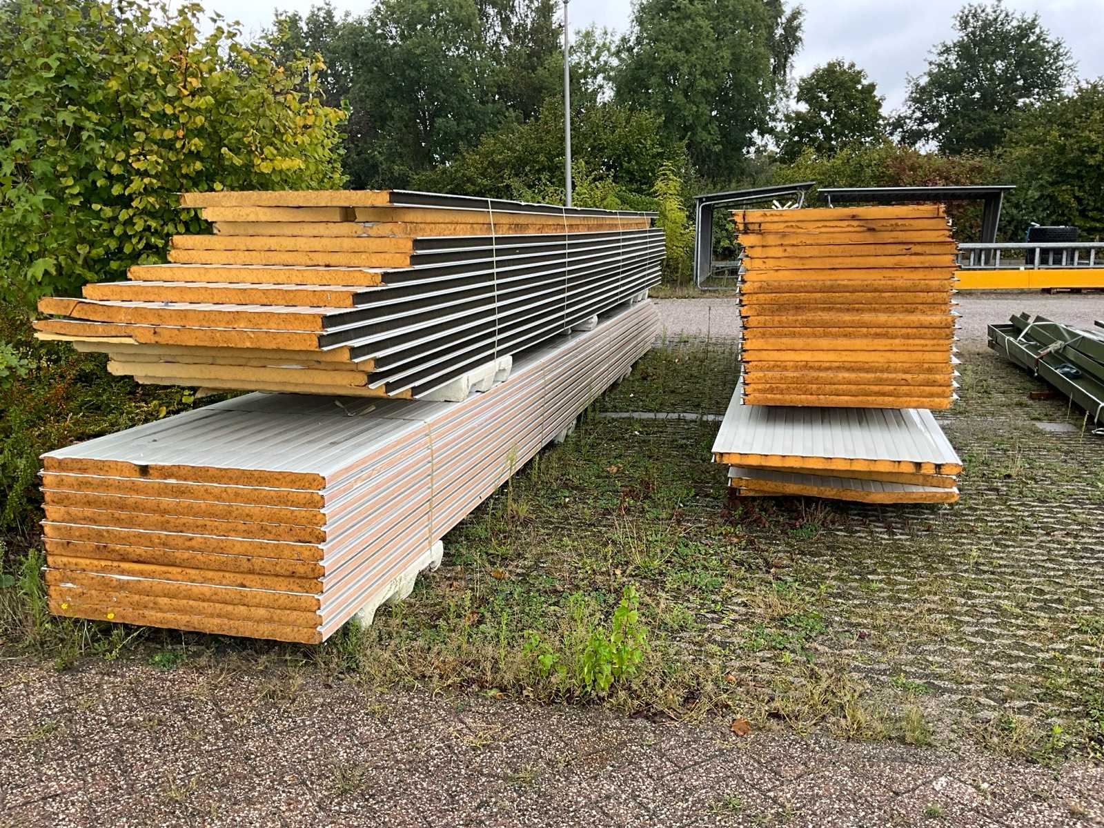 Gedemonteerde kapschuur 20 x 15 m met nieuwe Falk dakplaten