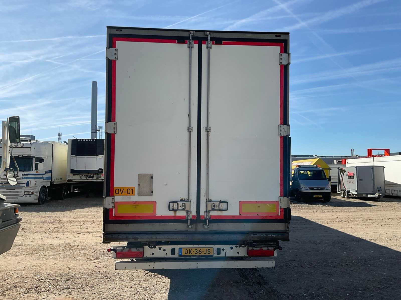 Schmitz Cargobull SKO24/L-13.4 FP 45 Cool koeltrailer (2008) met Carrier Maxima I300