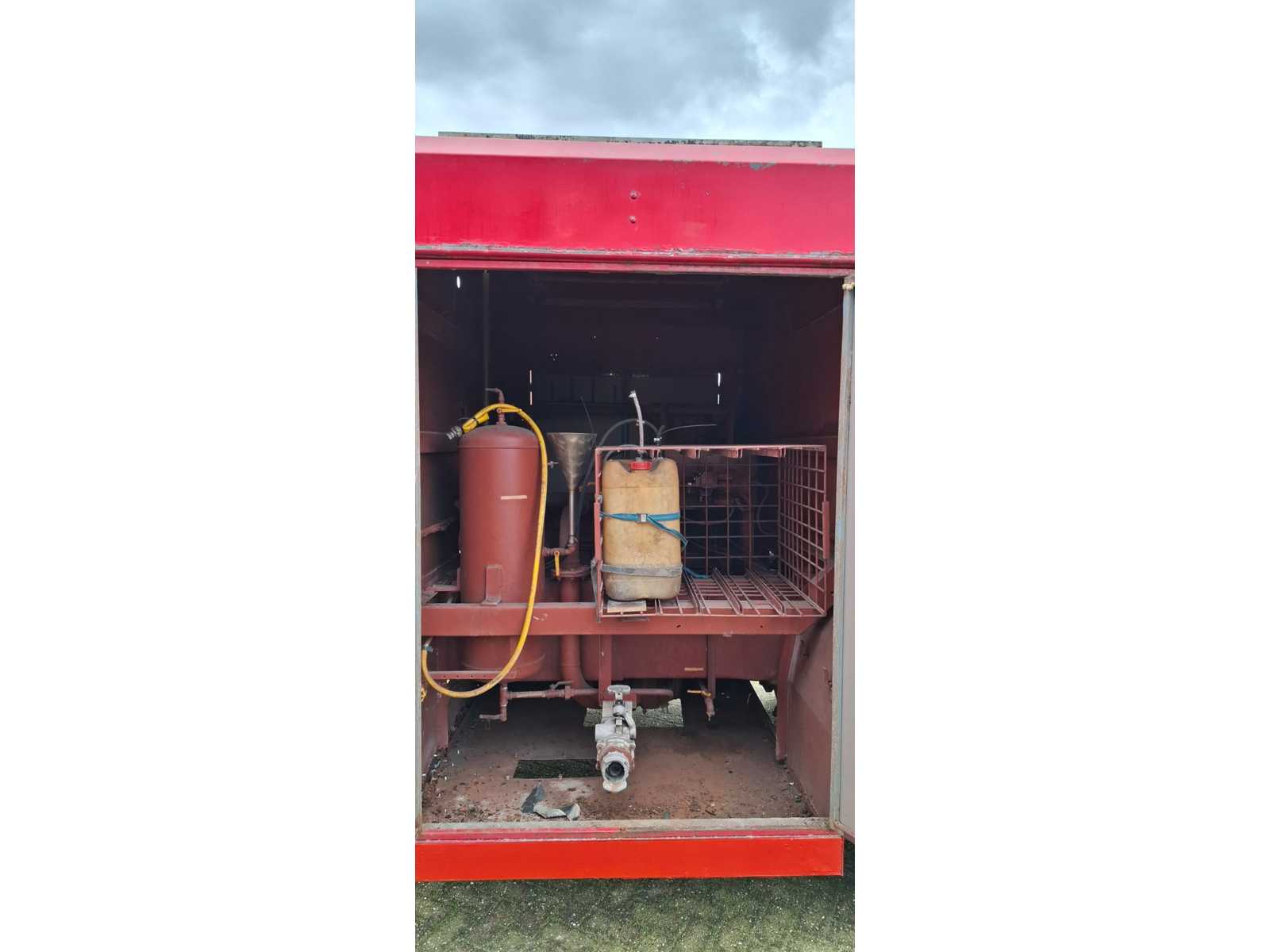 Saviem JL29A tankvrachtwagen 1968 – Coca Cola, diesel, handgeschakeld