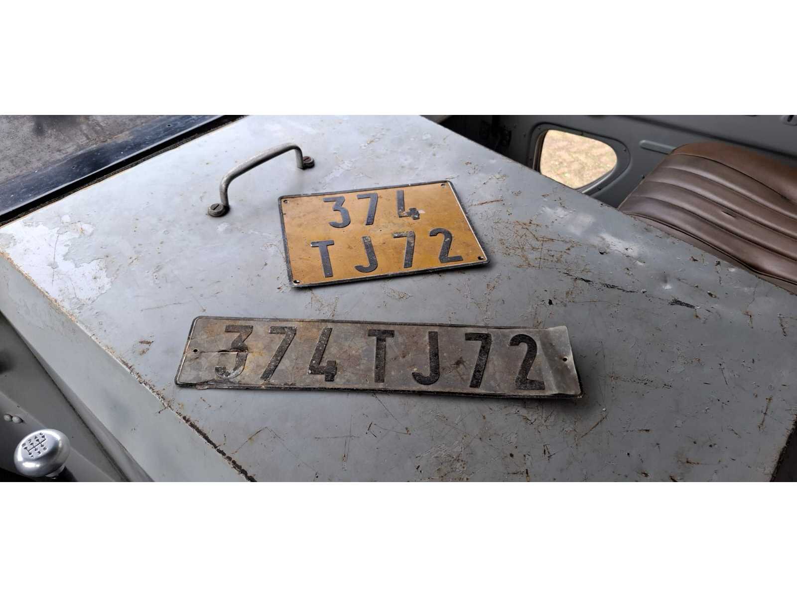 Saviem JL29A tankvrachtwagen 1968 – Coca Cola, diesel, handgeschakeld