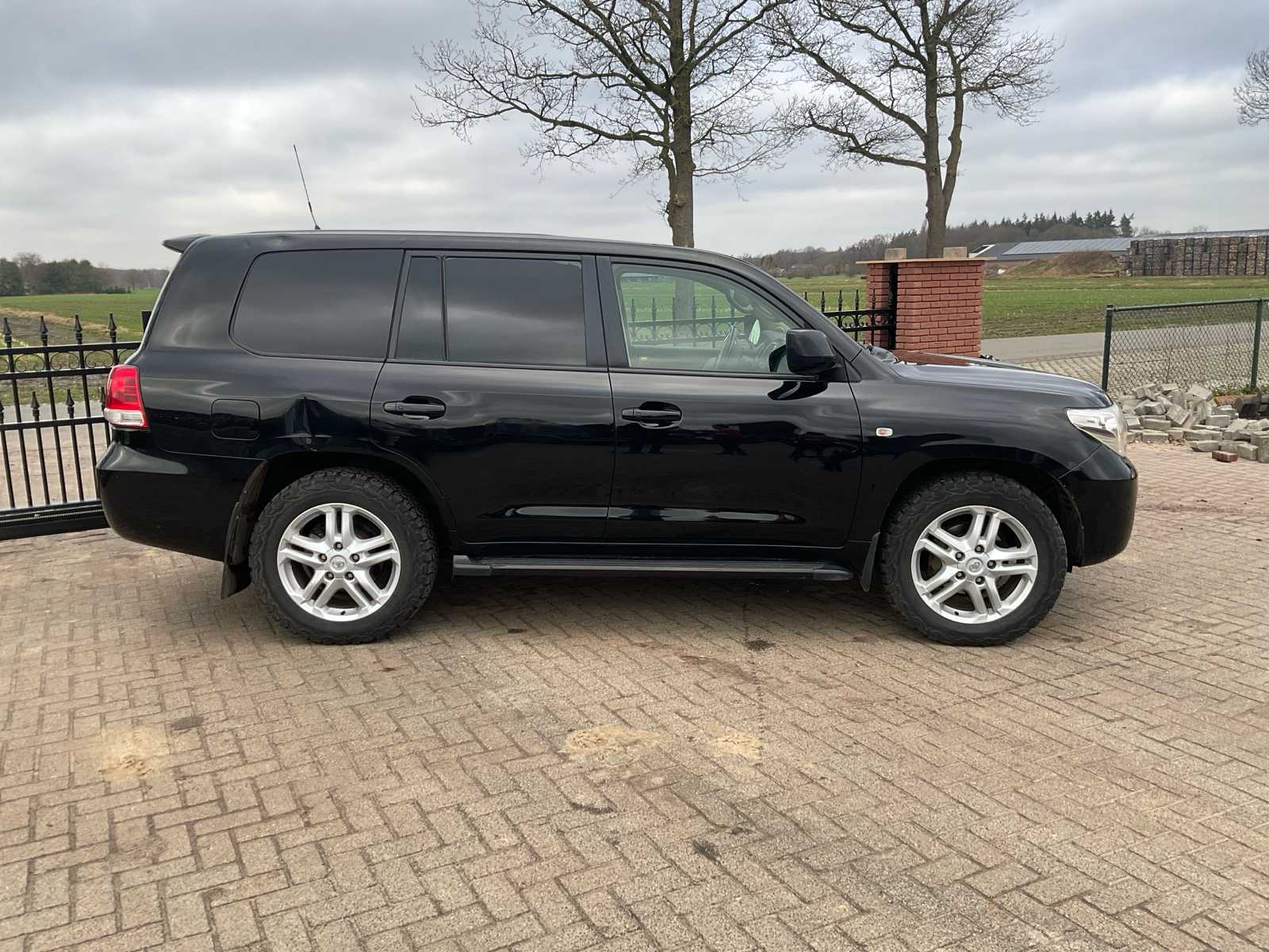 Toyota Land Cruiser V8 4.5 D-4D 4x4 grijs kenteken (2011)
