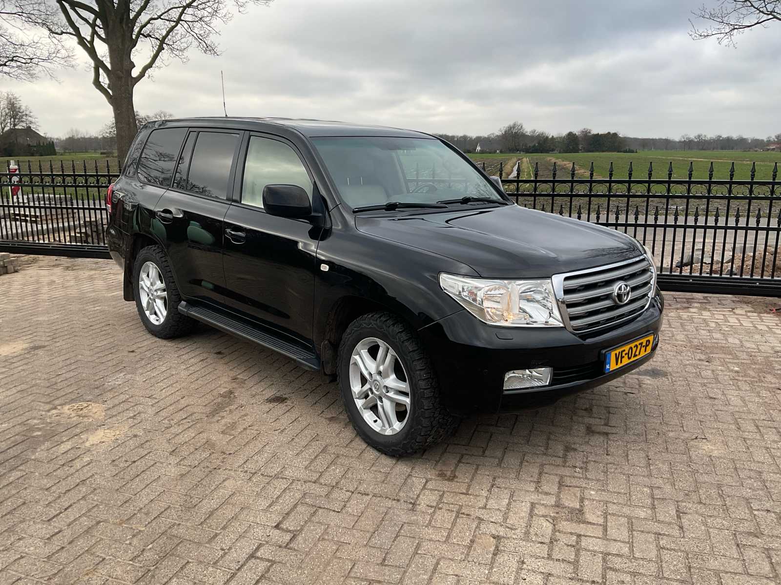 Toyota Land Cruiser V8 4.5 D-4D 4x4 grijs kenteken (2011)