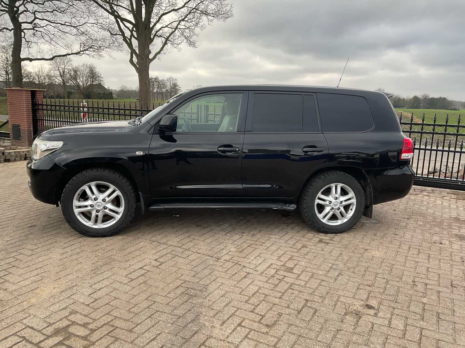 Toyota Land Cruiser V8 4.5 D-4D 4x4 grijs kenteken (2011)