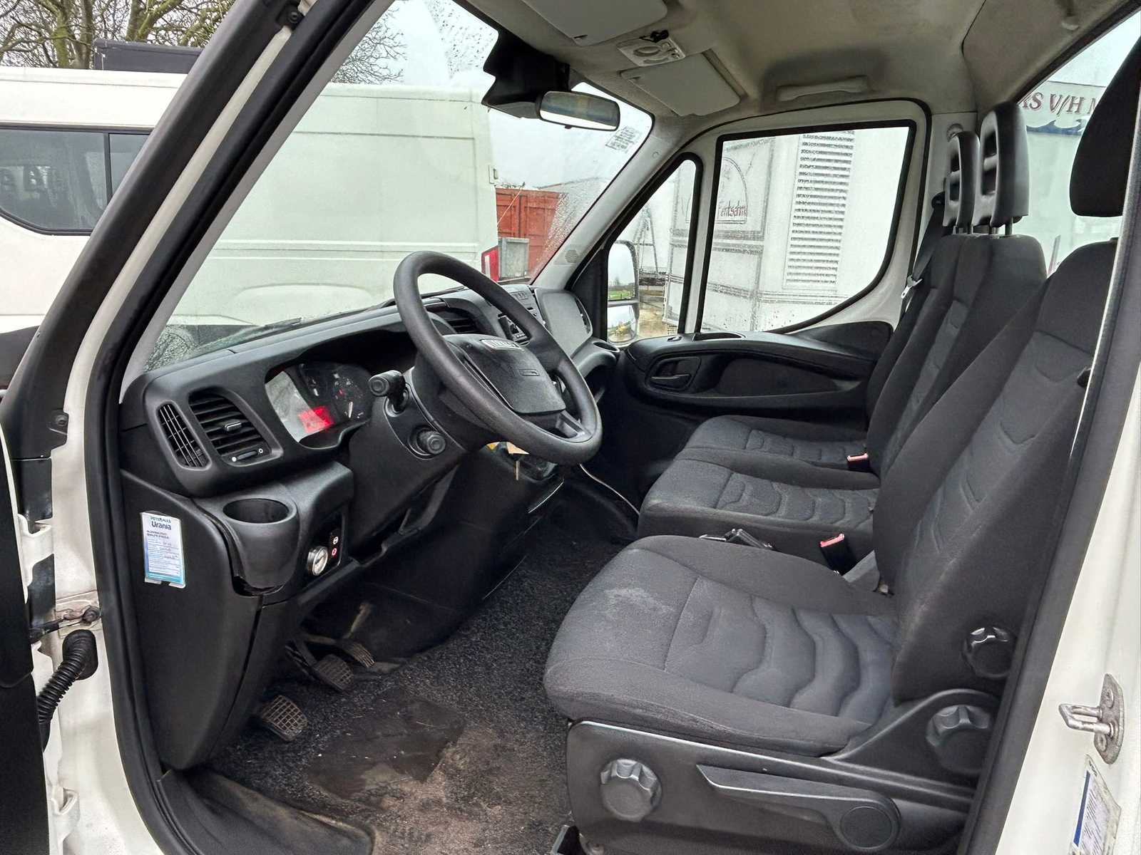 Iveco 40C18 opleggertrekker bedrijfswagen (2016, 179 pk, diesel)