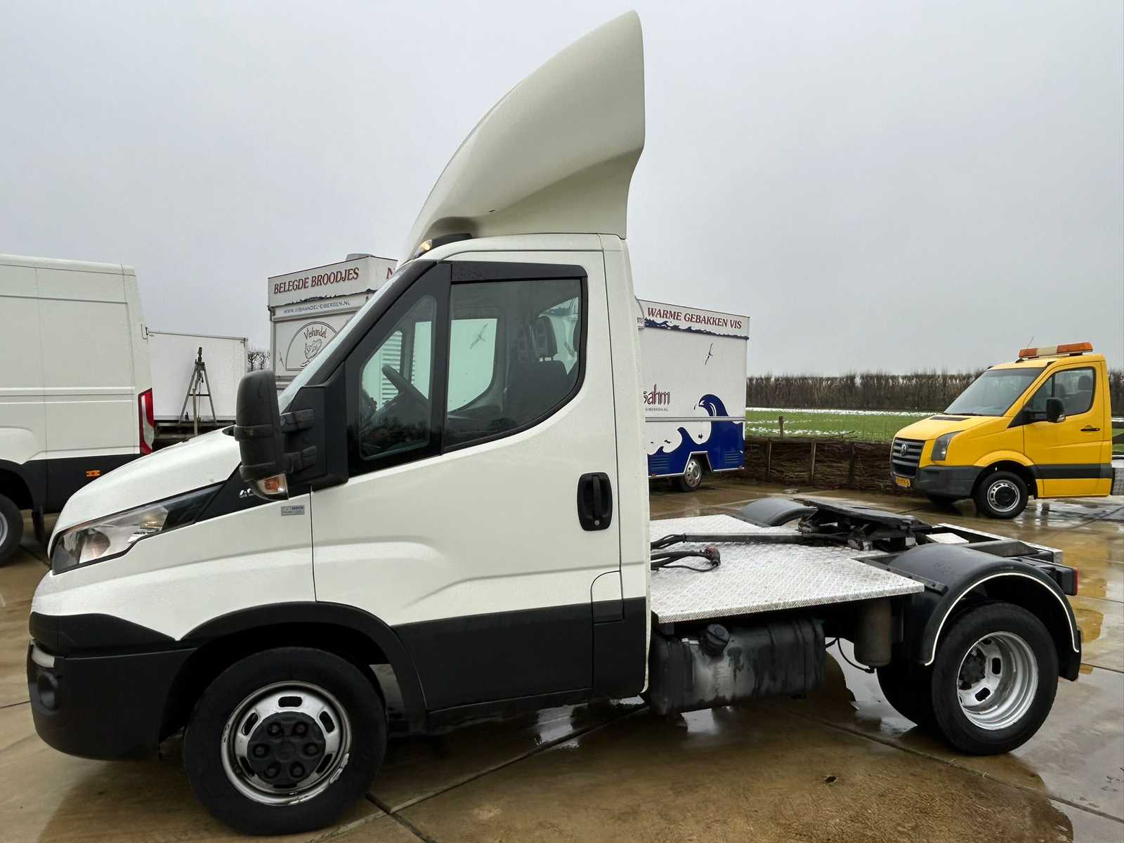 Iveco 40C18 opleggertrekker bedrijfswagen (2016, 179 pk, diesel)
