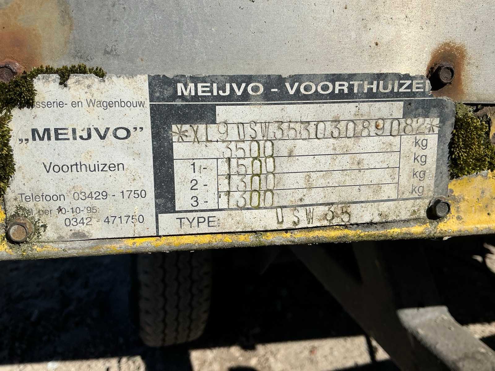 Meyvo DSW 3.5 verkoopwagen aanhangwagen (2003), 3-assig, gesloten opbouw, 9,87 m