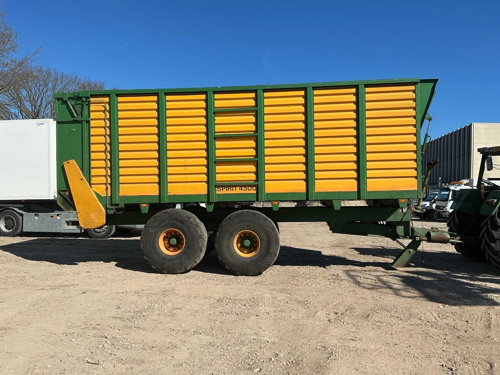 Meyco Spirit4500 silagewagen 40 m³ met stuuras (1995)