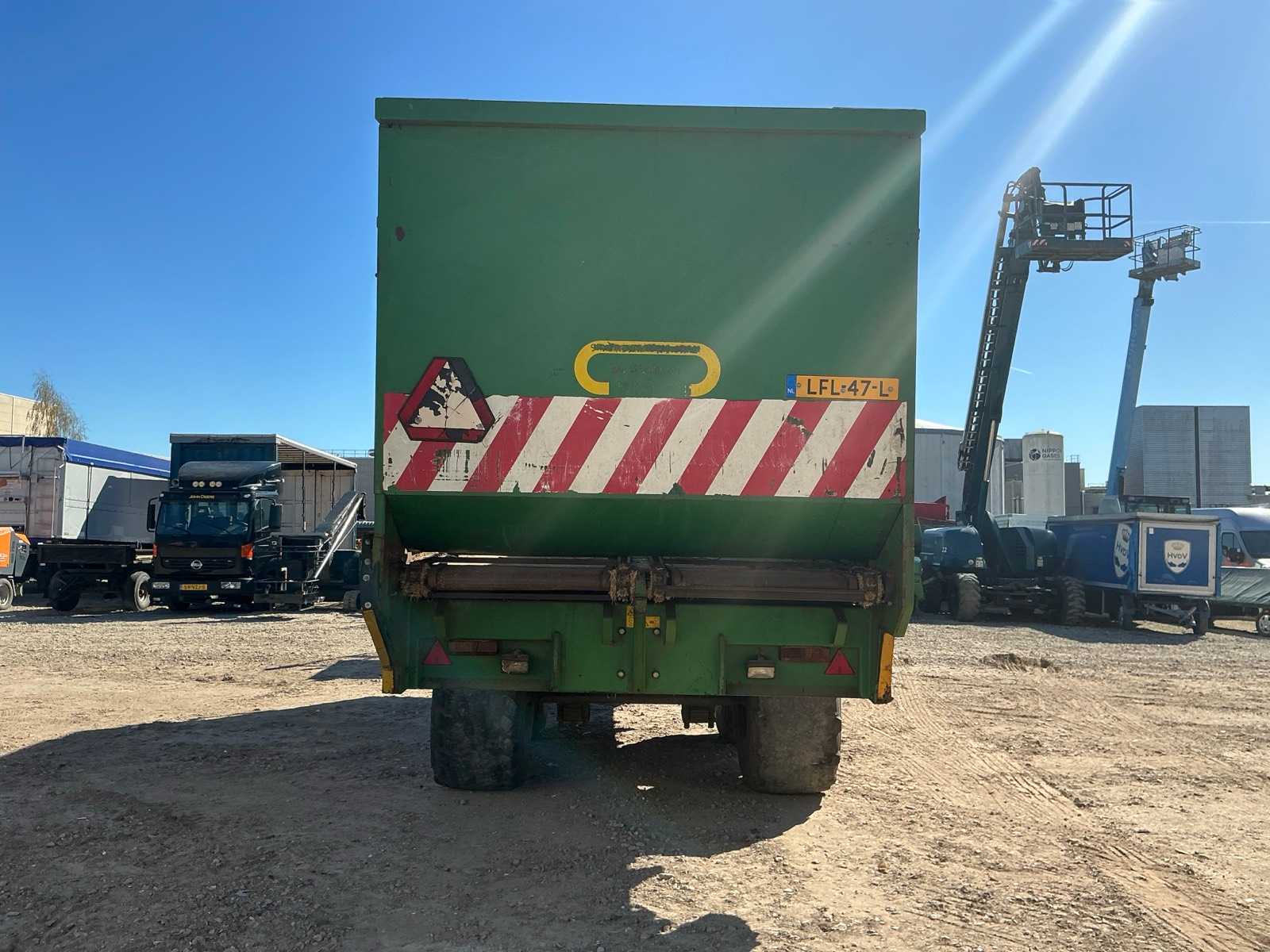 Meyco Spirit4500 silagewagen 40 m³ met stuuras (1995)