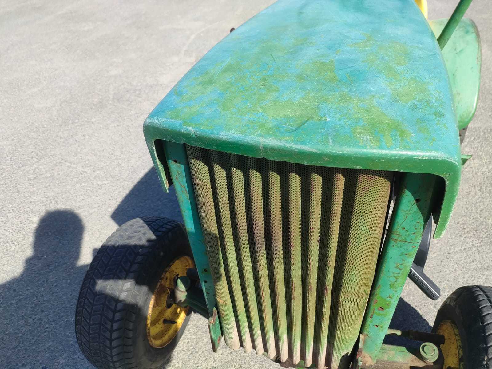John Deere 110 minitractor met round fender en Vario