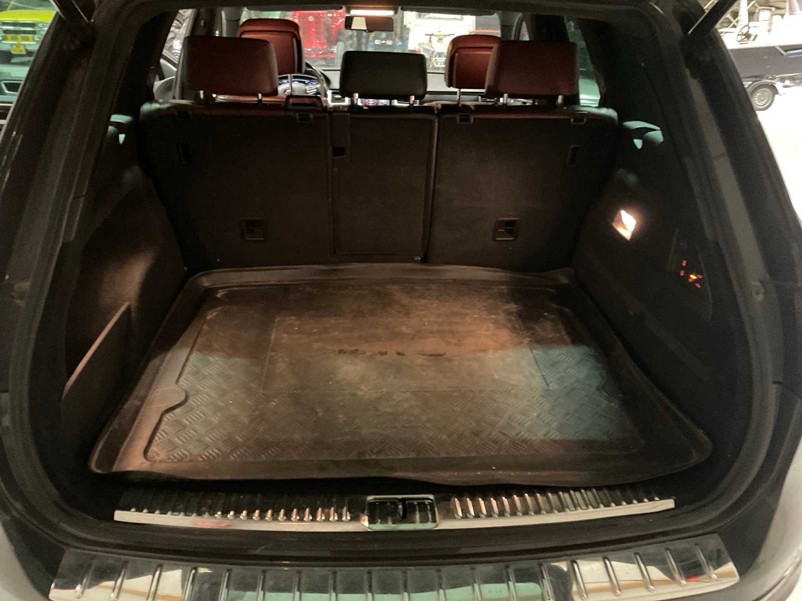 Volkswagen Touareg R-Line 4.2 V8 TDI Automaat 4x4 (2012)
