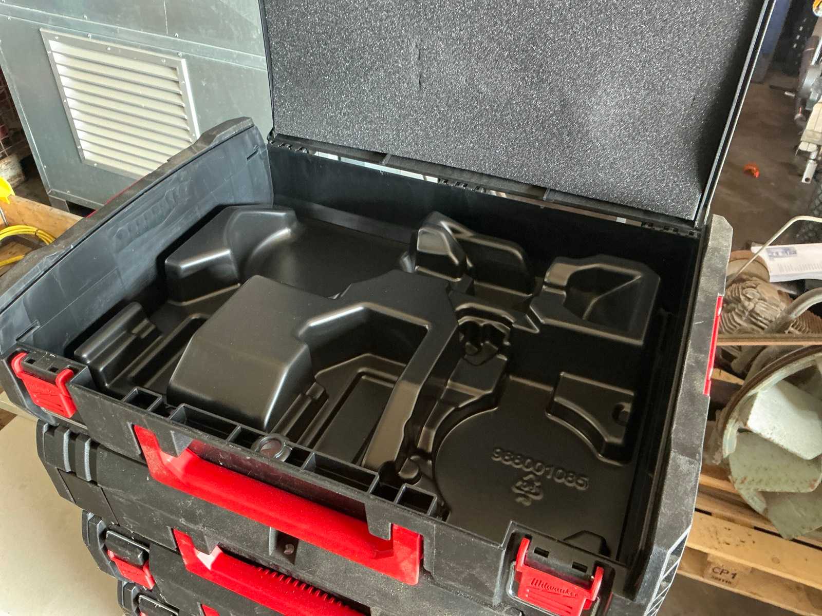 Partij van 11 Milwaukee gereedschapskoffers