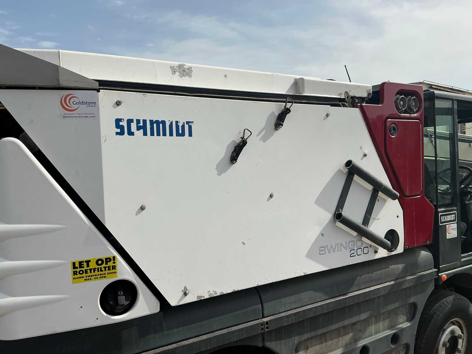 Schmidt Compact 200+ straatveegmachine (2009), 62 kW diesel met dubbele zijborstels