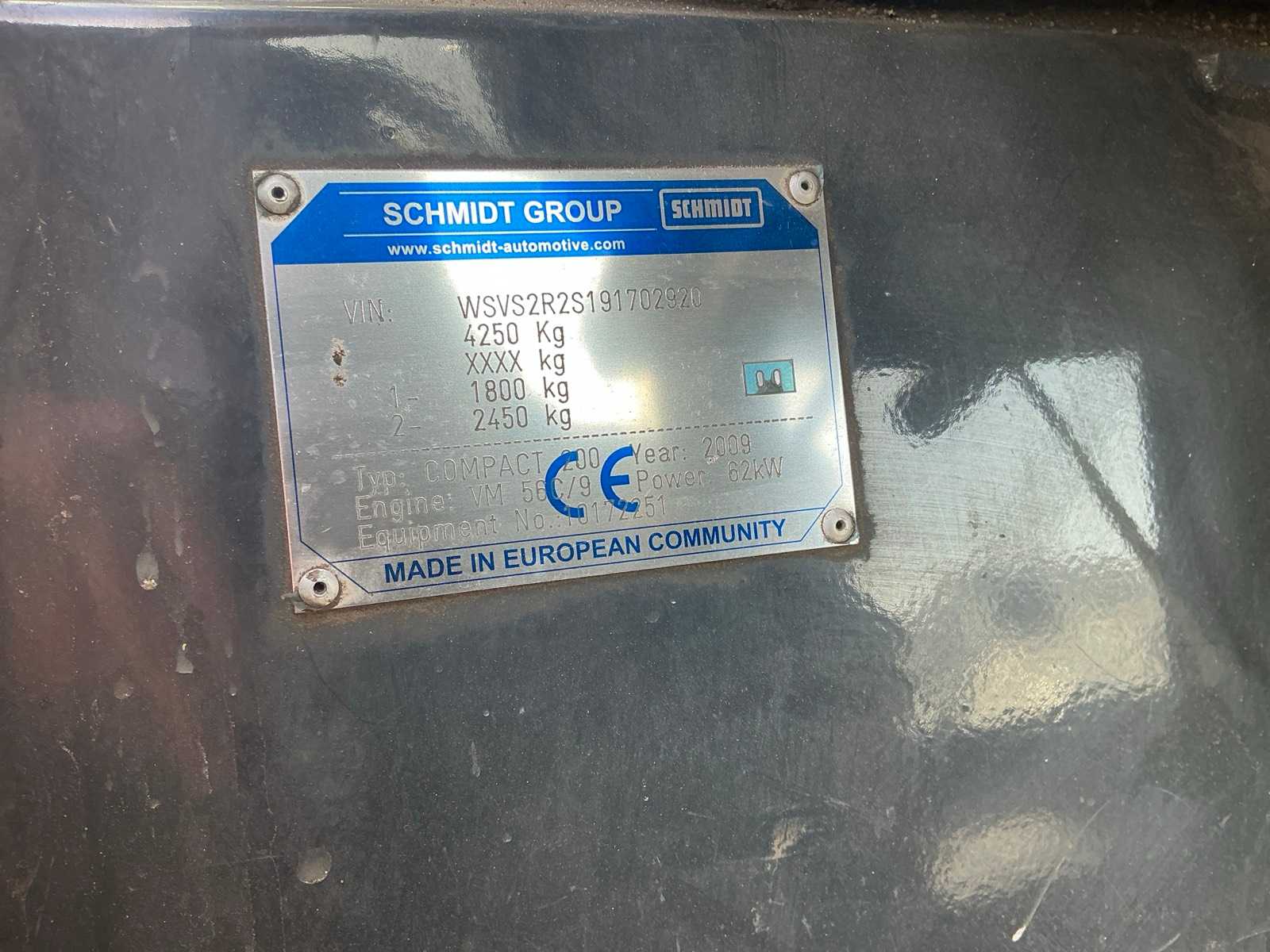 Schmidt Compact 200+ straatveegmachine (2009), 62 kW diesel met dubbele zijborstels