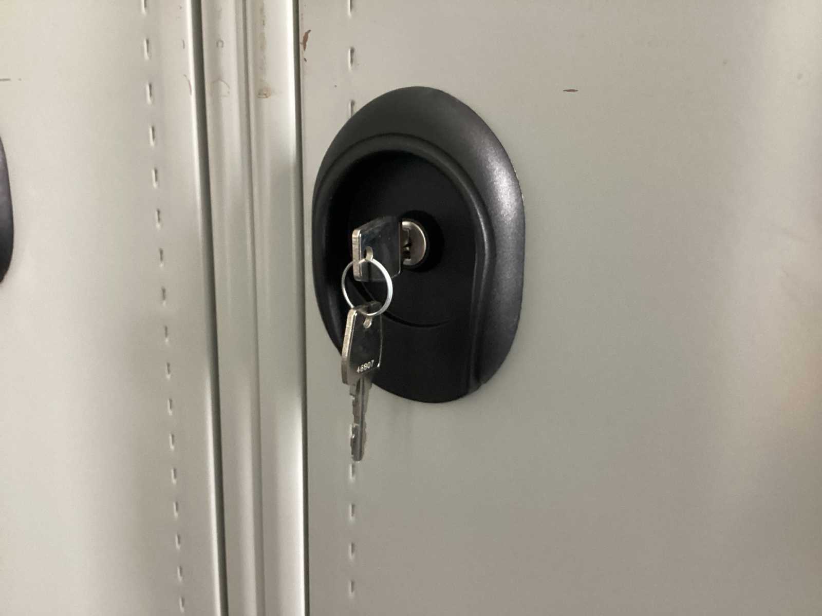Acial grijze lockerkast met 4 deuren, 180x120x50 cm