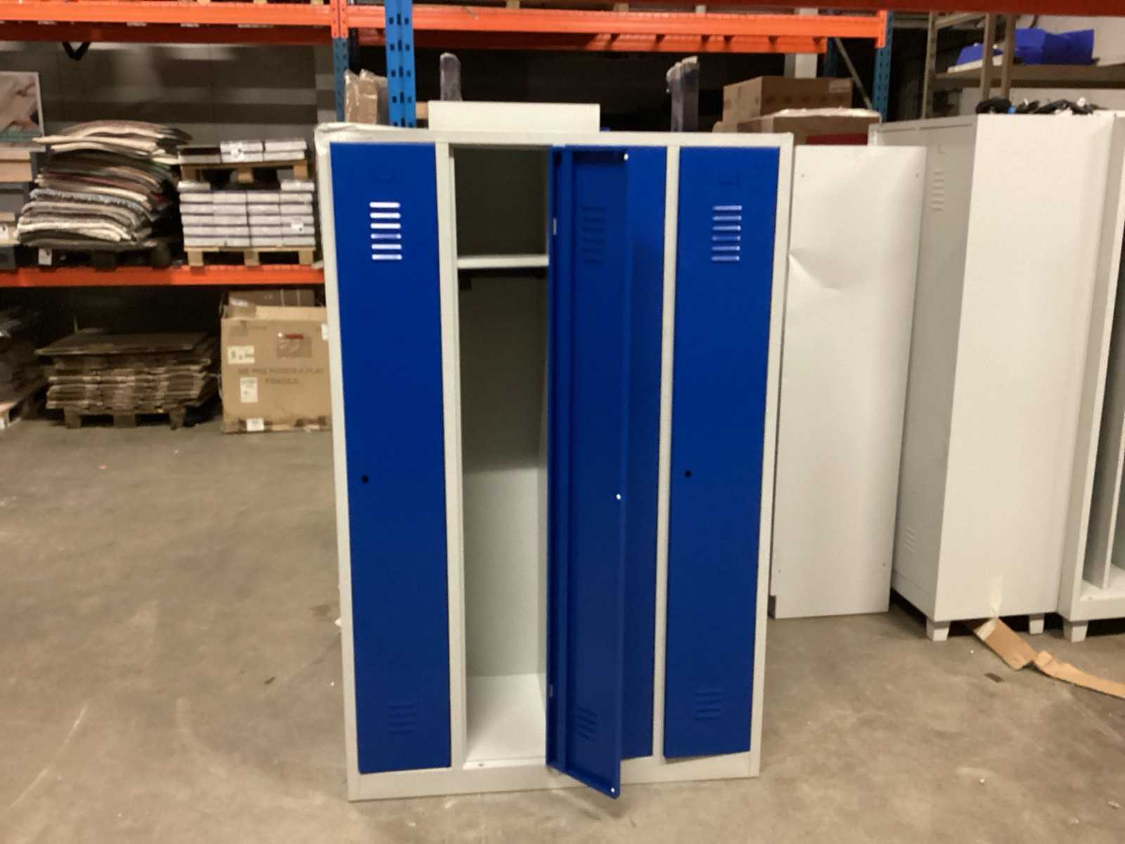 Blauwe Manutan lockerkast 180x117x50 cm