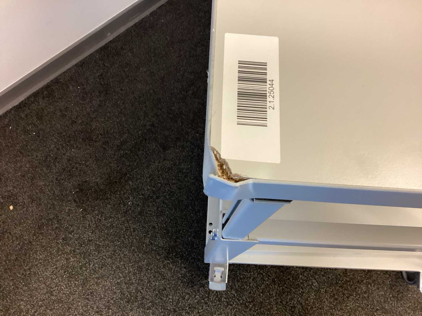 In hoogte verstelbare mobiele werkbank 1000x750 mm