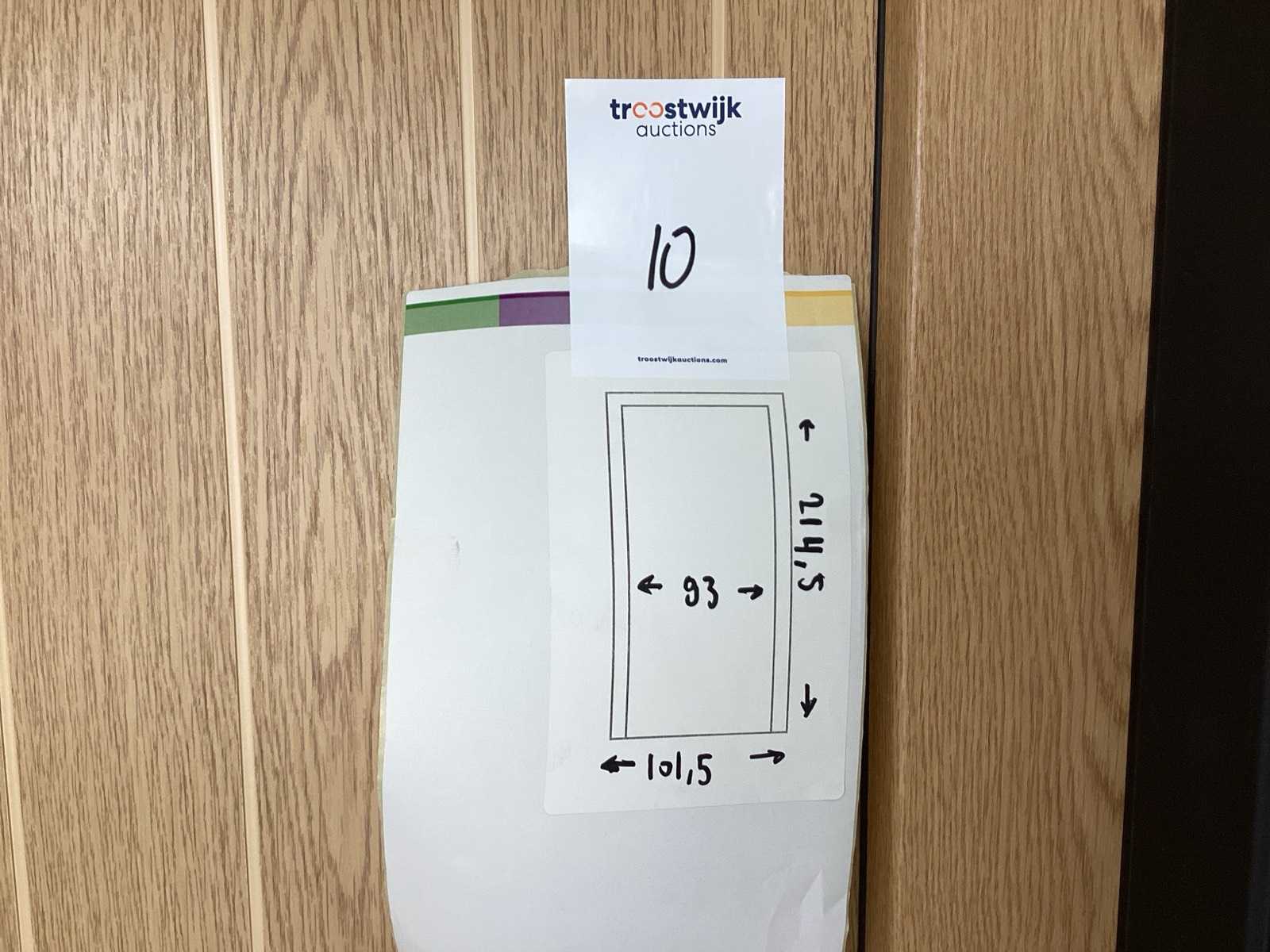 Wit kunststof buitendeur met kozijn en spionoog, 1015 x 2145 mm