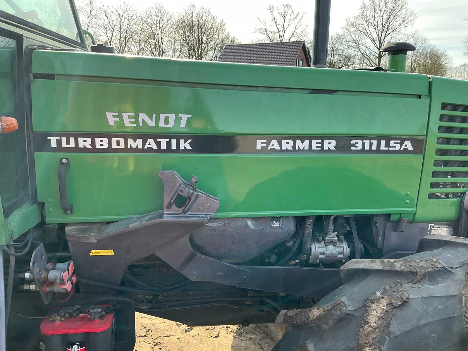 Fendt farmer 311 LSA 4-Wheel Drive Tractor 1986