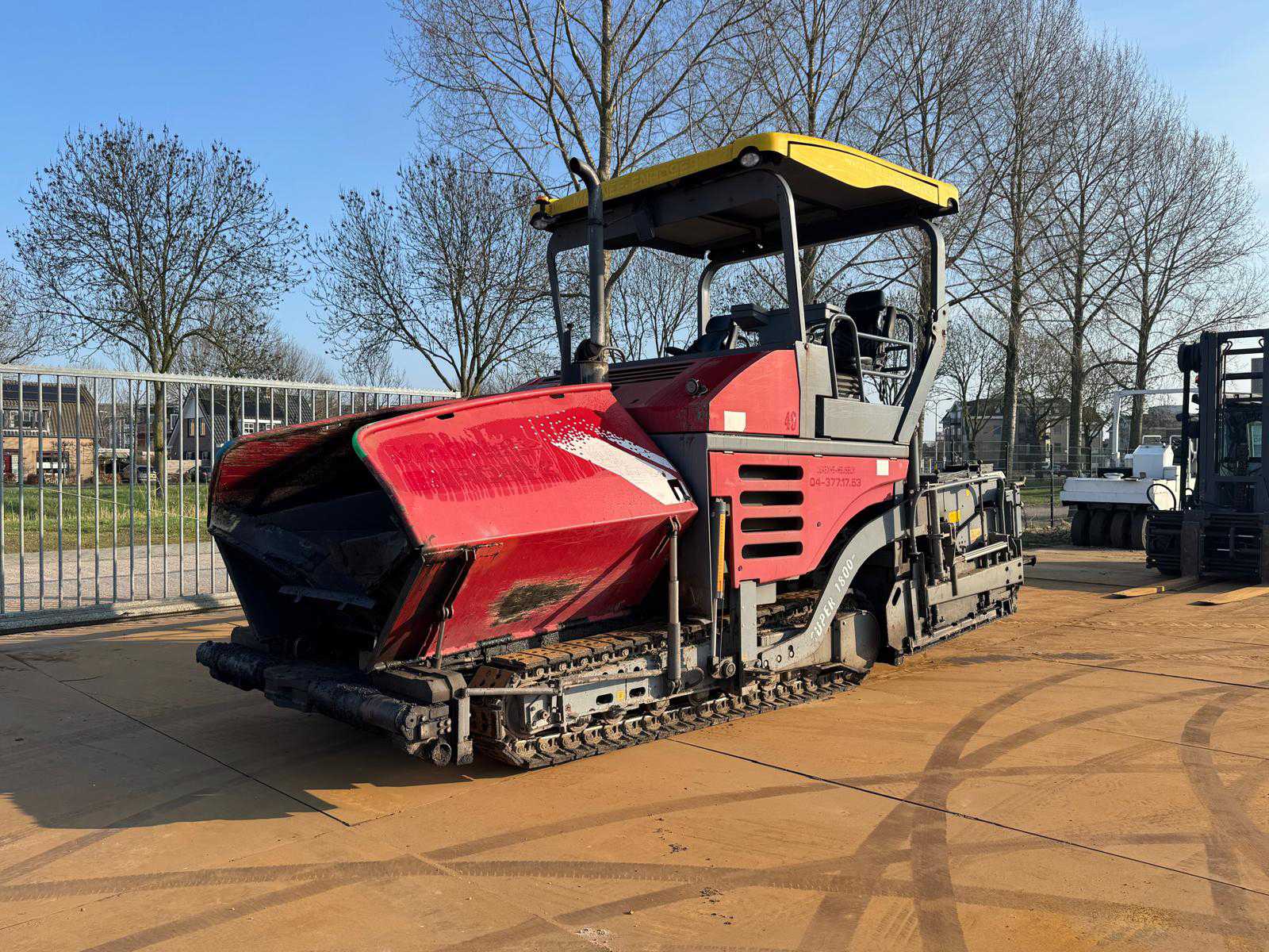 Vogele Super 1800-2 asfalteermachine (2010) met AB500 screed, 5 m werkbreedte