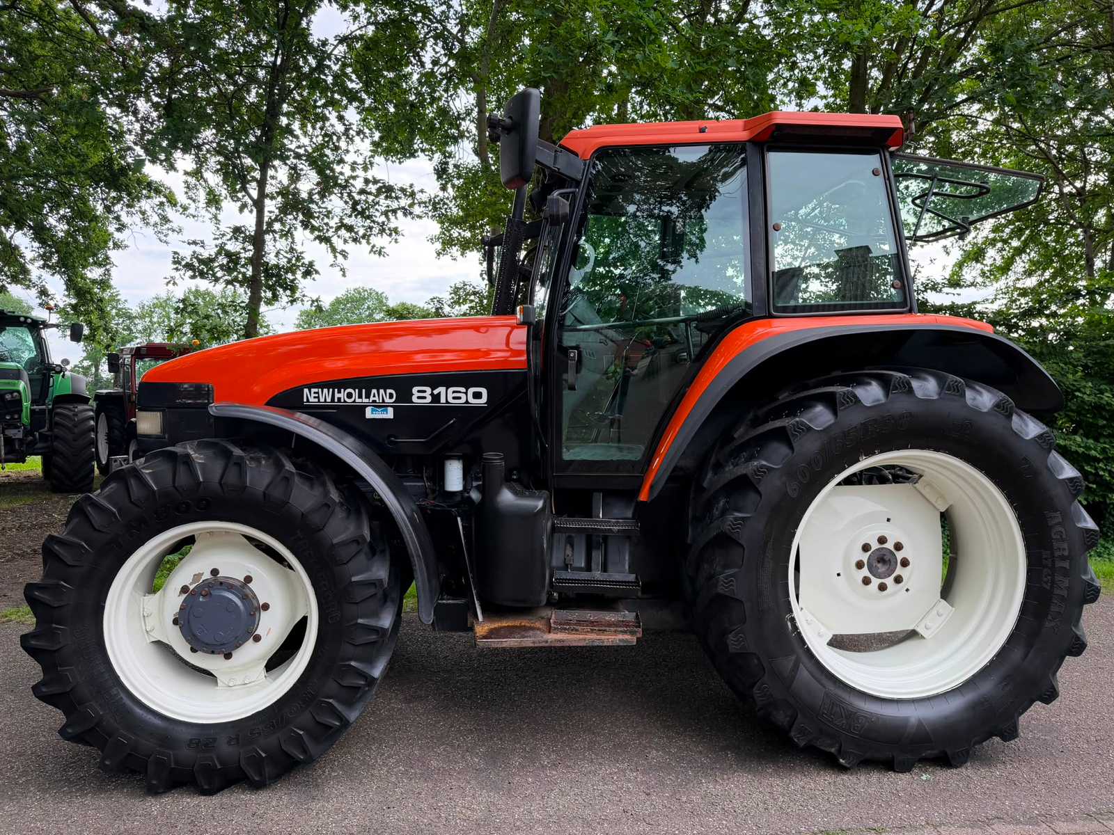 1999 new holland 8160 Vierwielaangedreven landbouwtractor