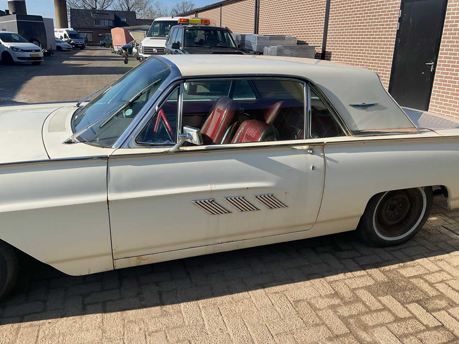 1963 Ford Thunderbird V8 Oldtimer auto