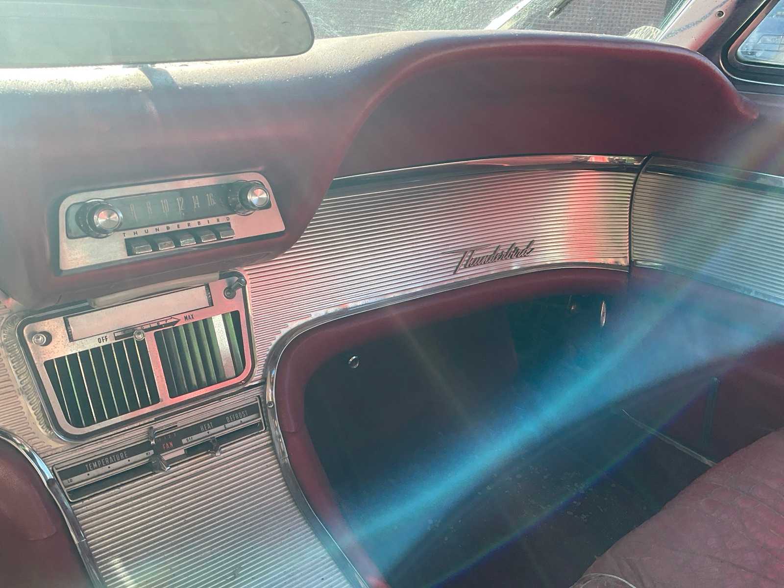 1963 Ford Thunderbird V8 Oldtimer auto
