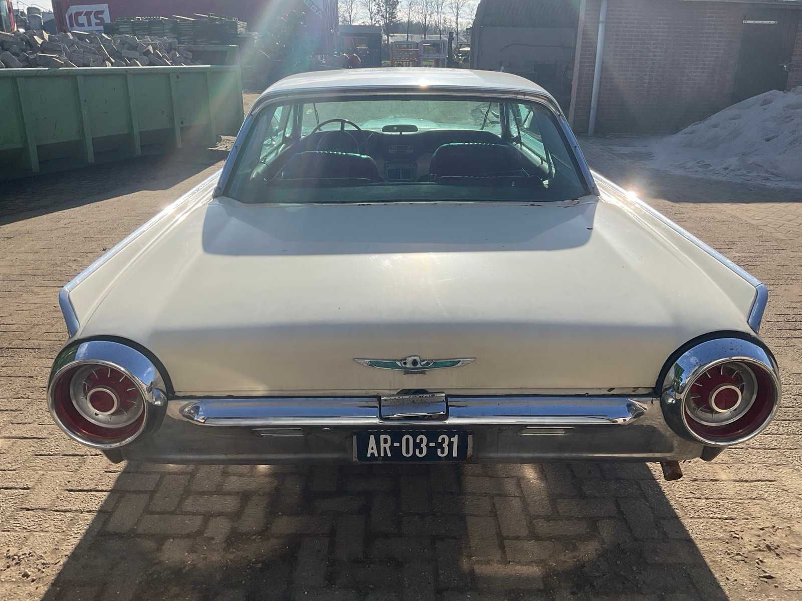 1963 Ford Thunderbird V8 Oldtimer auto