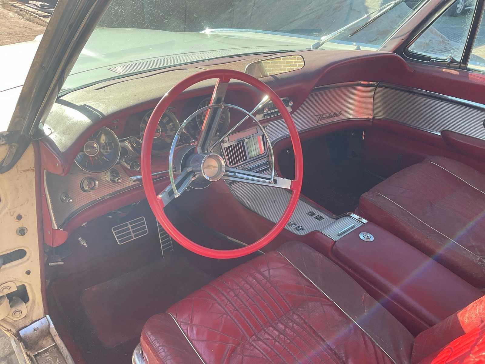 1963 Ford Thunderbird V8 Oldtimer auto