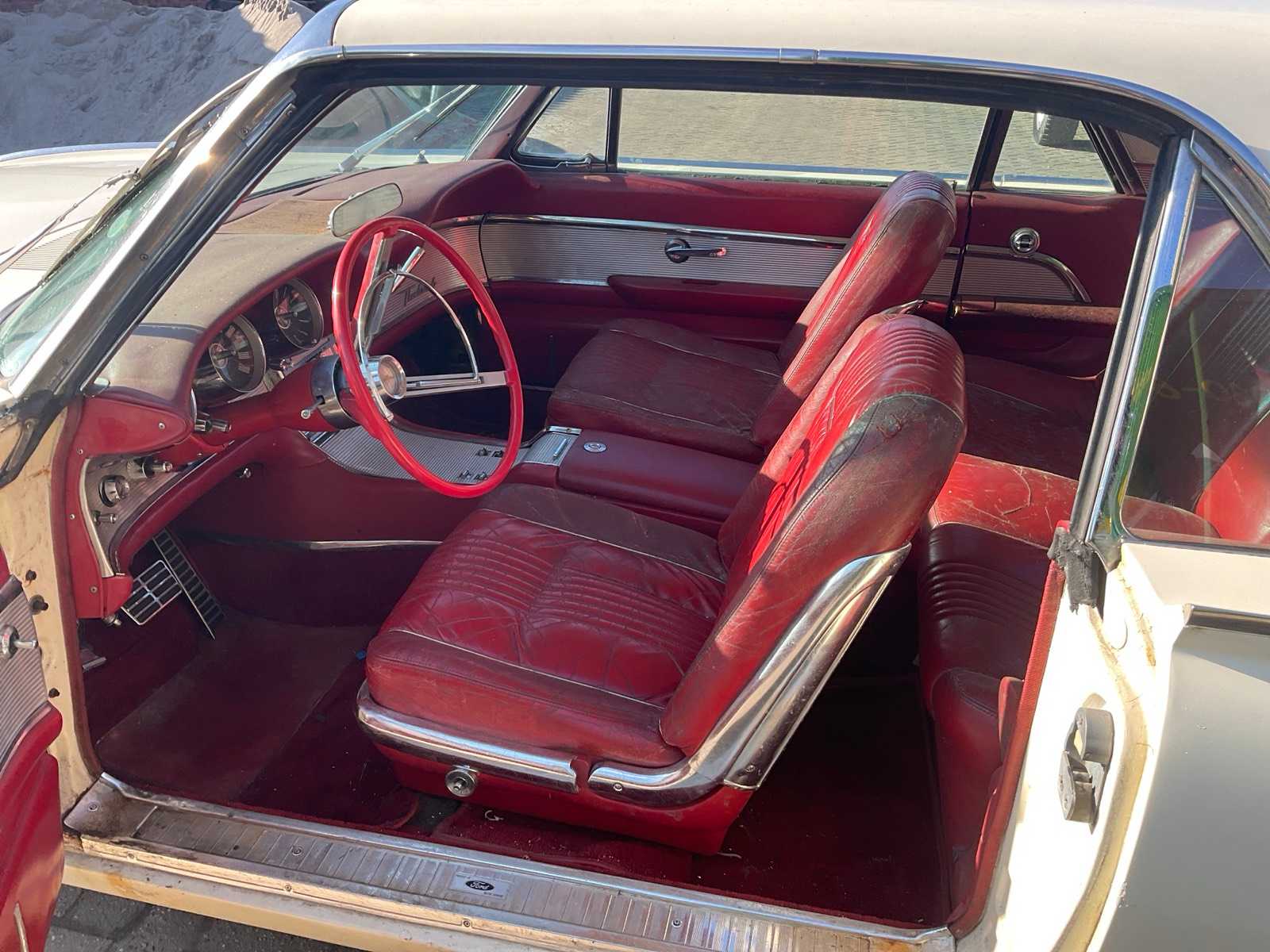 1963 Ford Thunderbird V8 Oldtimer auto