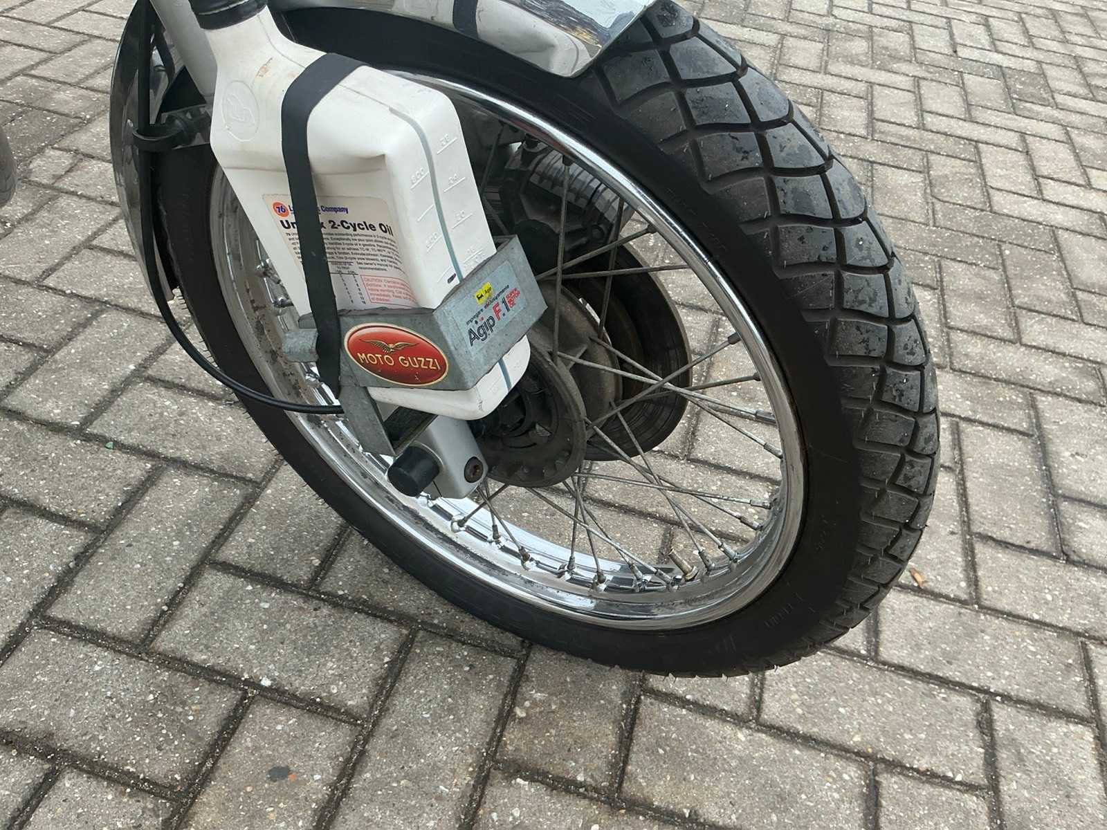 Moto-Guzzi Motorfiets