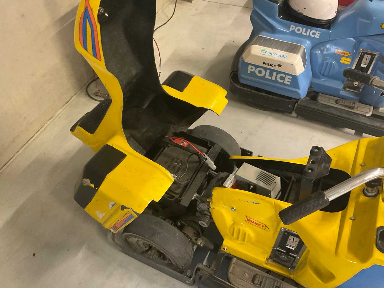 Joytec elektrische Botsauto (4x)